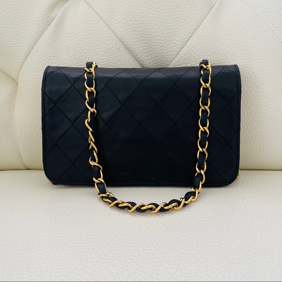 ⭕️SOLD⭕️Chanel Flap bag - Picture 2 of 10